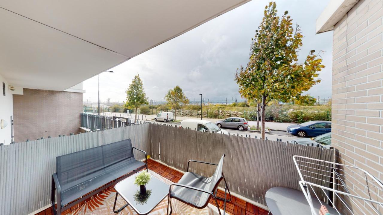 Ferienwohnung Live Like A Local Stylish 2Br With Balcony & Parking Saint-Denis  Exterior foto