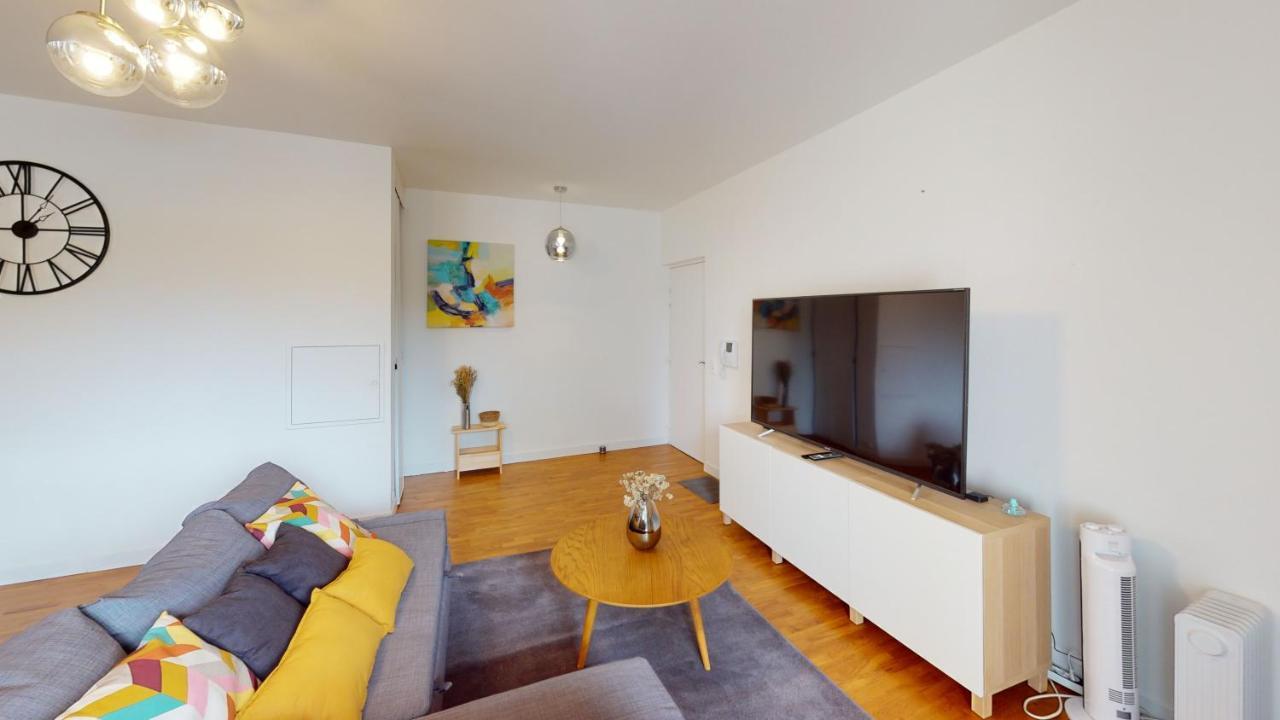 Ferienwohnung Live Like A Local Stylish 2Br With Balcony & Parking Saint-Denis  Exterior foto