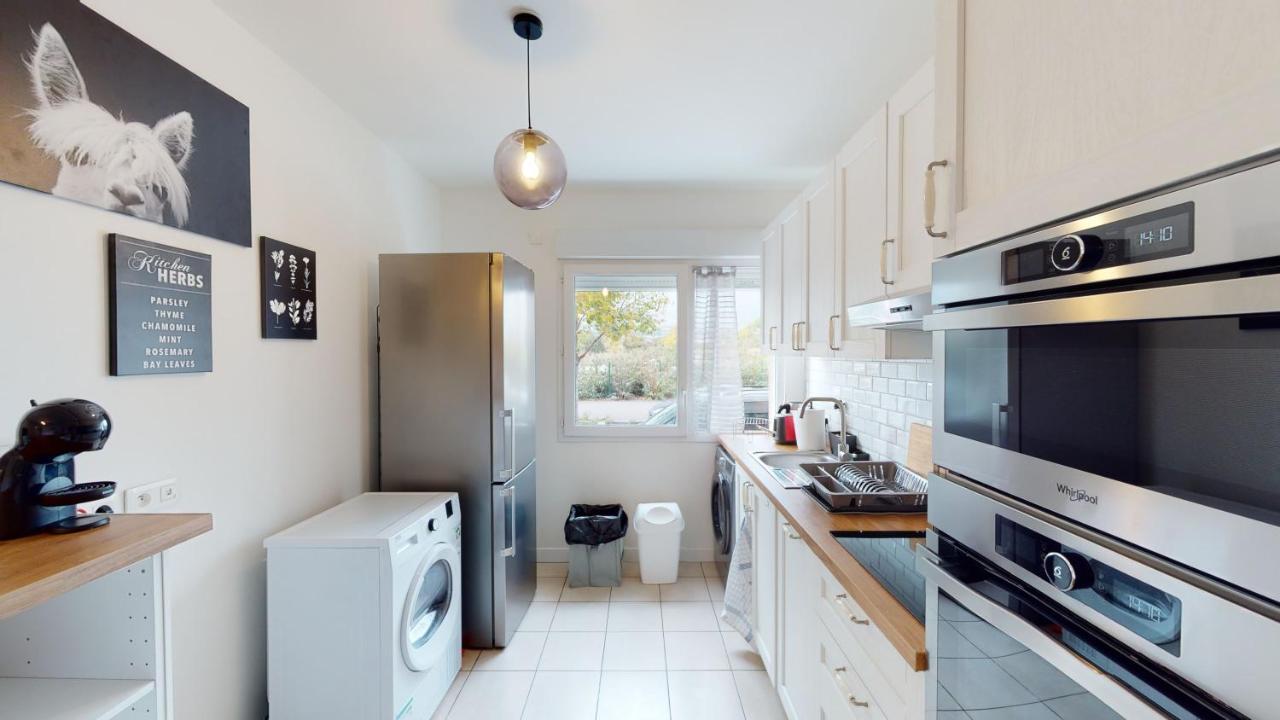 Ferienwohnung Live Like A Local Stylish 2Br With Balcony & Parking Saint-Denis  Exterior foto