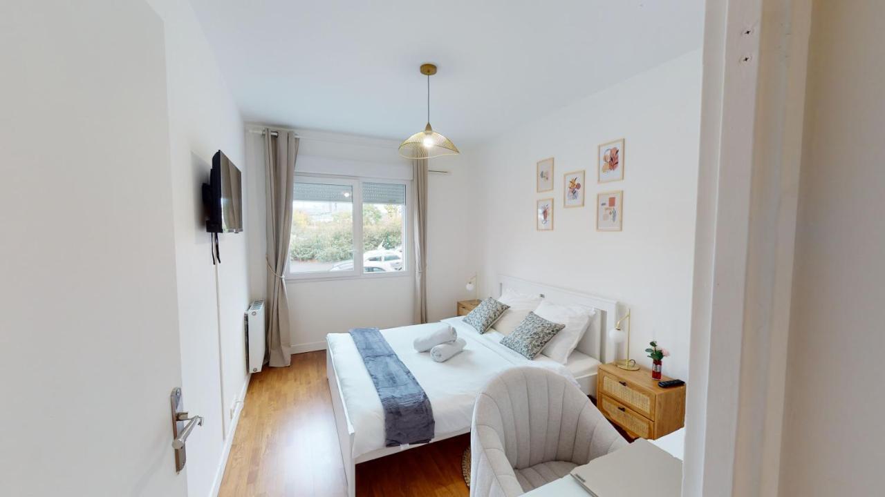 Ferienwohnung Live Like A Local Stylish 2Br With Balcony & Parking Saint-Denis  Exterior foto