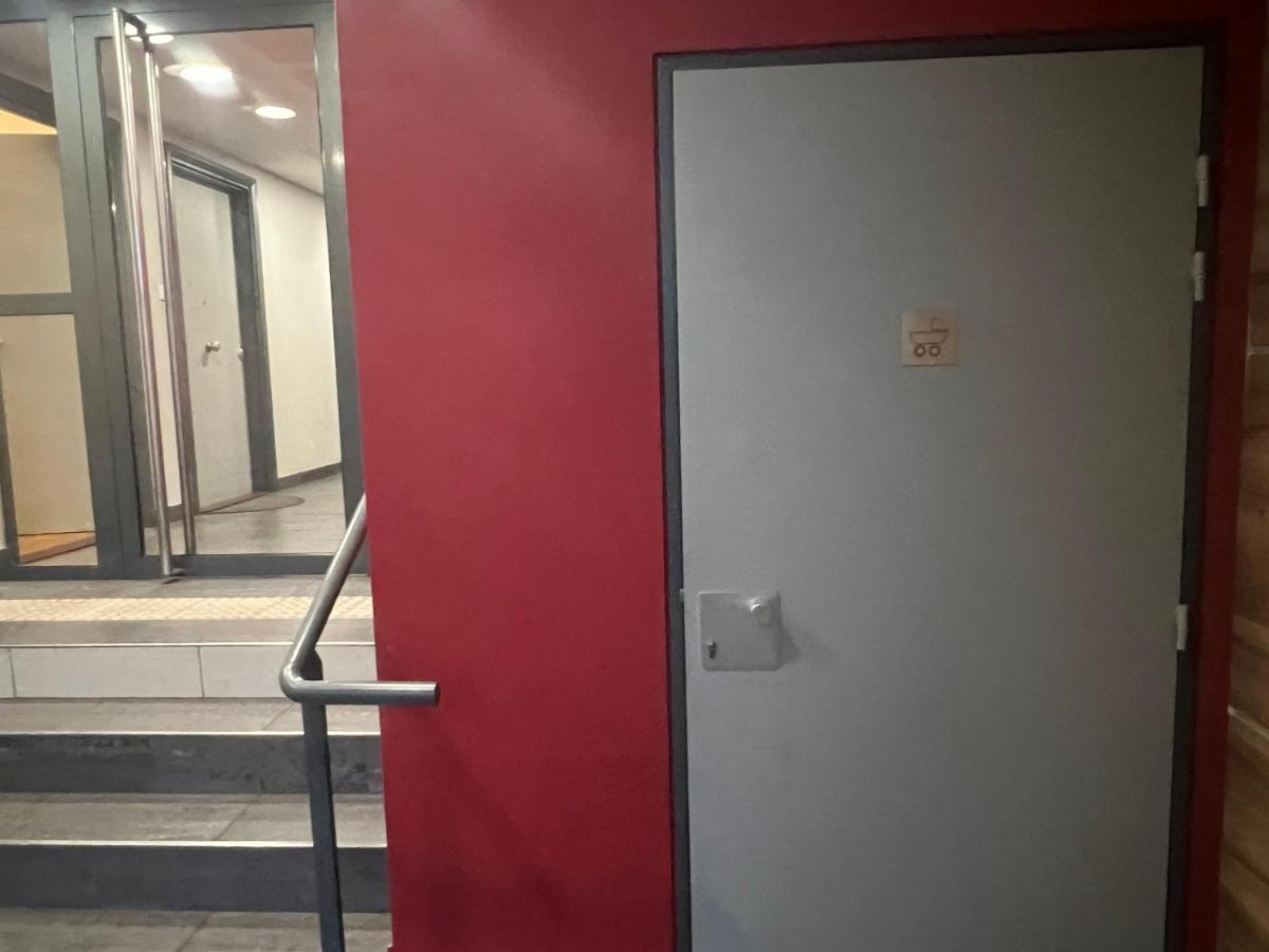 Ferienwohnung Live Like A Local Stylish 2Br With Balcony & Parking Saint-Denis  Exterior foto