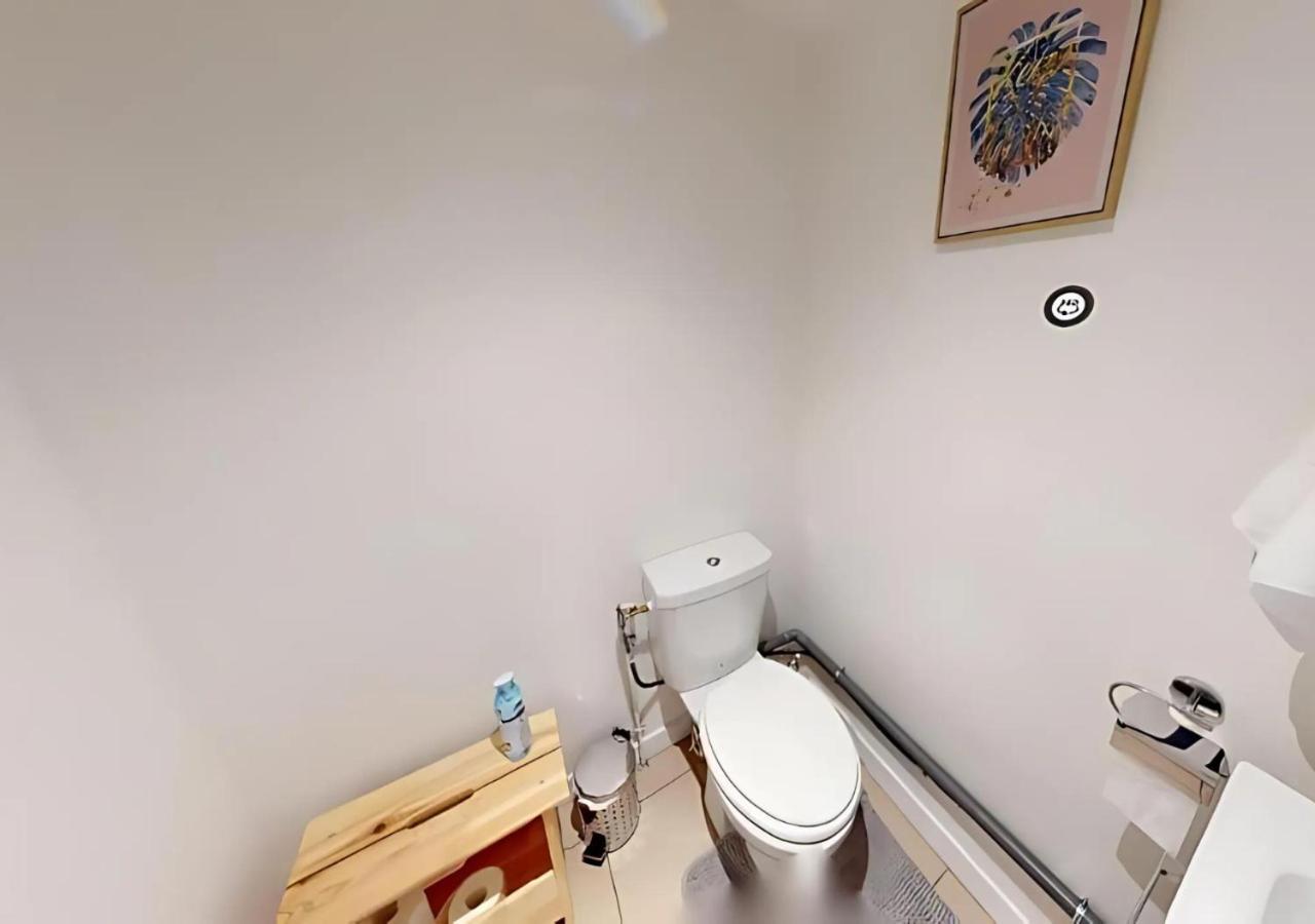 Ferienwohnung Live Like A Local Stylish 2Br With Balcony & Parking Saint-Denis  Exterior foto